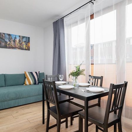 Stylish Apartment With Balcony & Parking Cracow By Noclegi Renters Cracóvia Exterior foto