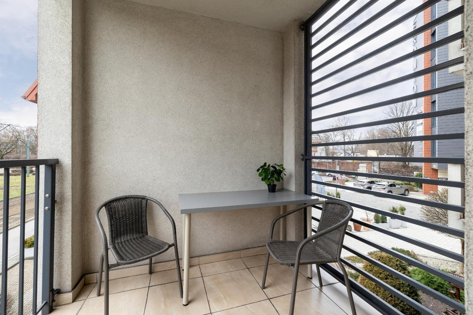 Stylish Apartment With Balcony & Parking Cracow By Noclegi Renters Cracóvia Exterior foto