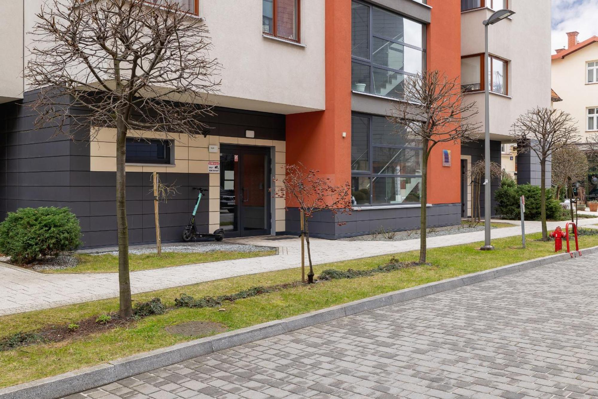 Stylish Apartment With Balcony & Parking Cracow By Noclegi Renters Cracóvia Exterior foto